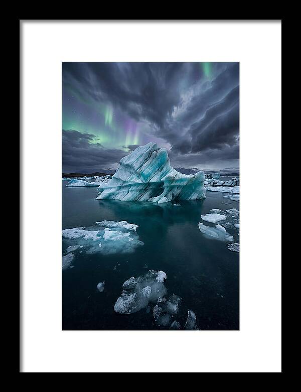 Jkulsrln Glacier Lagoon Under Aurora