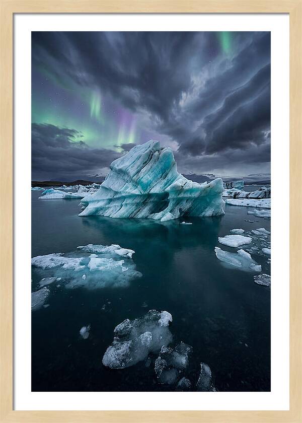Jkulsrln Glacier Lagoon Under Aurora