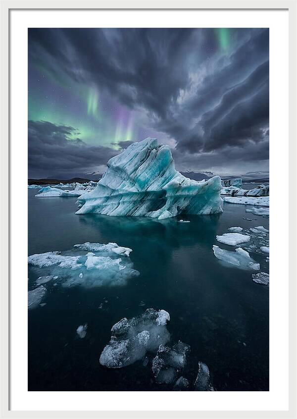 Jkulsrln Glacier Lagoon Under Aurora