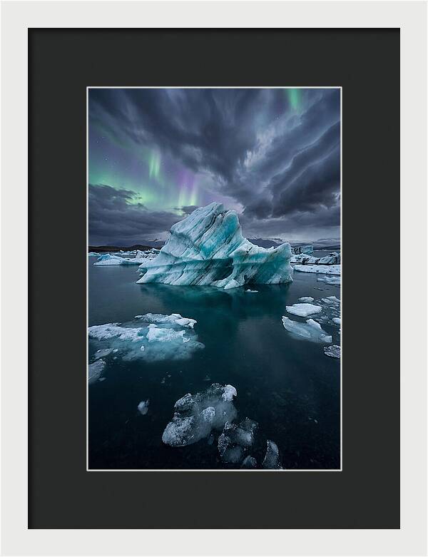 Jkulsrln Glacier Lagoon Under Aurora