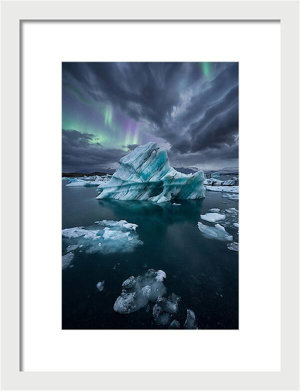 Jkulsrln Glacier Lagoon Under Aurora