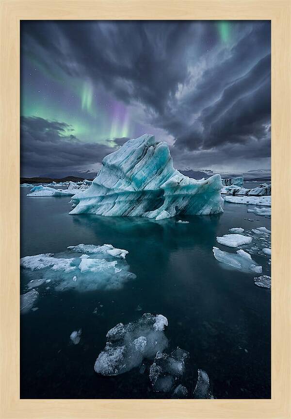 Jkulsrln Glacier Lagoon Under Aurora