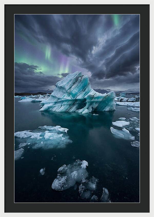 Jkulsrln Glacier Lagoon Under Aurora