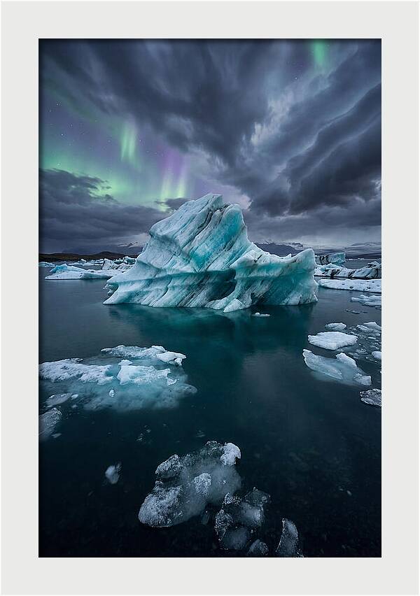 Jkulsrln Glacier Lagoon Under Aurora