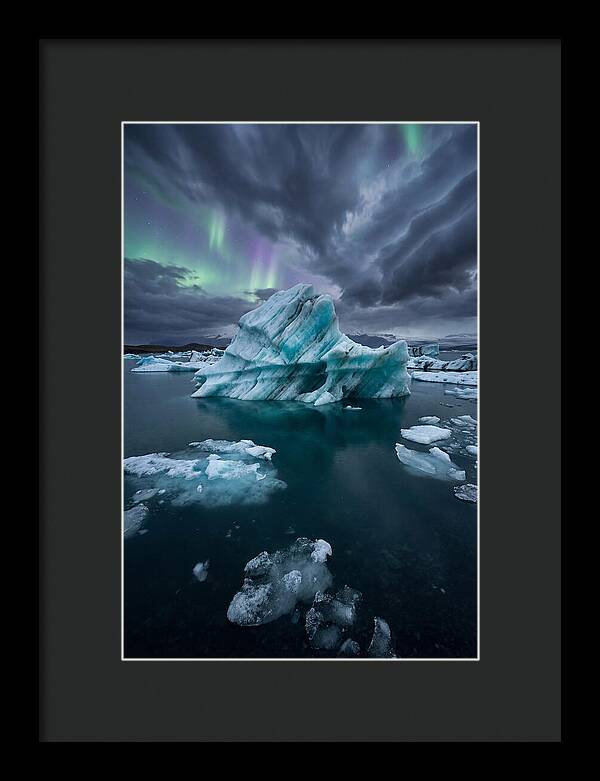 Jkulsrln Glacier Lagoon Under Aurora