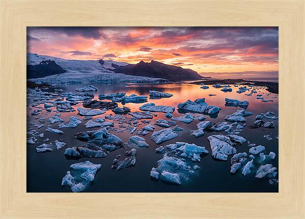 Jokulsarlon Glacier Lagoon At Sunset