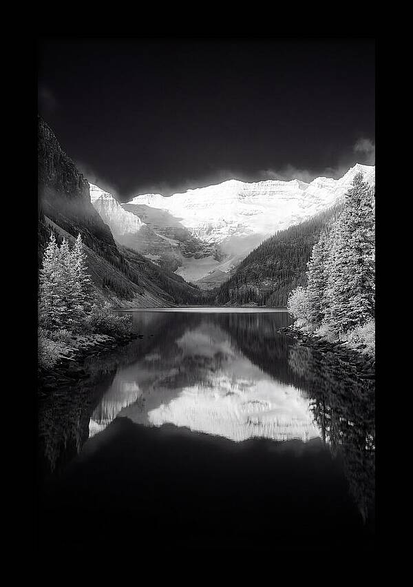 Lake Louise At Dawn