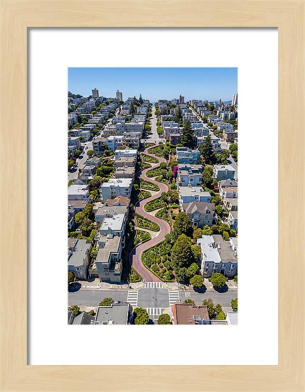 Lombard Streets Iconic Curves
