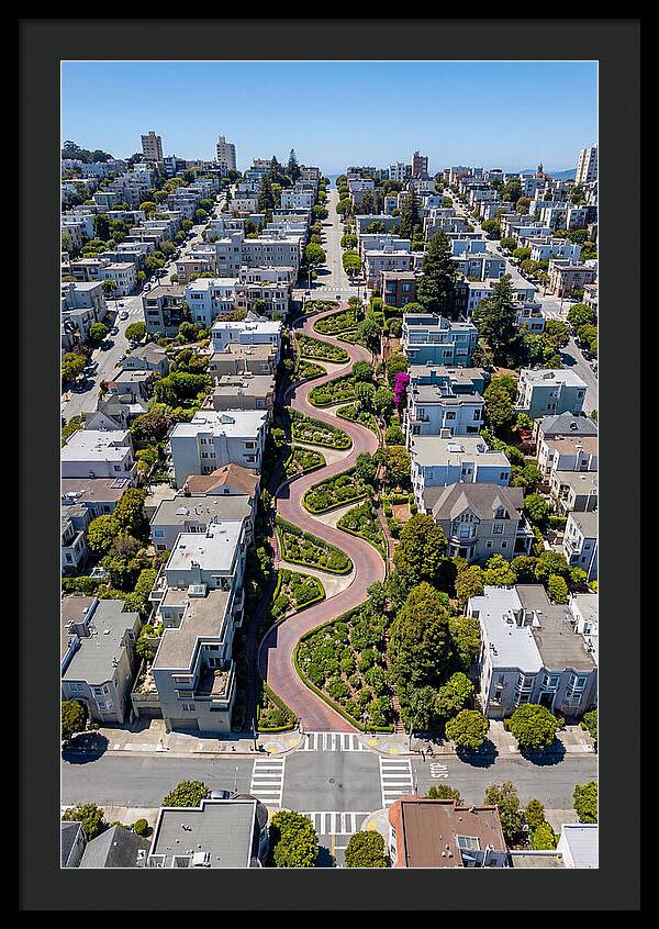 Lombard Streets Iconic Curves