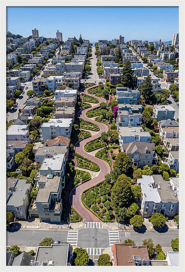 Lombard Streets Iconic Curves
