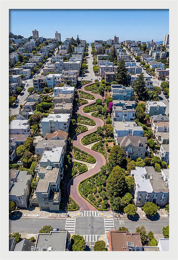Lombard Streets Iconic Curves