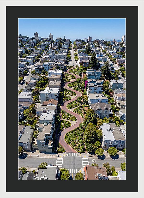 Lombard Streets Iconic Curves