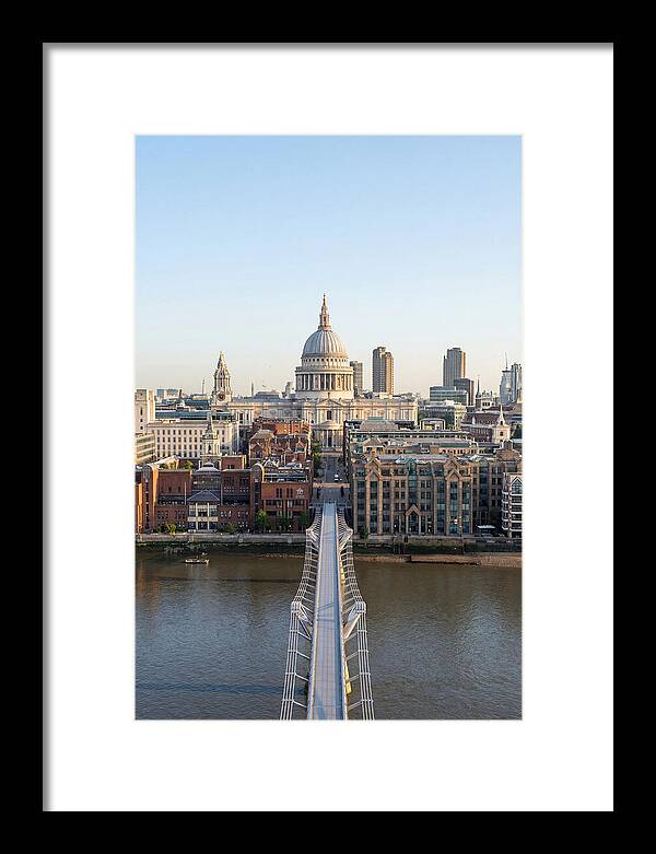 Londons Iconic St Pauls Cathedral