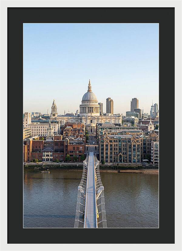 Londons Iconic St Pauls Cathedral