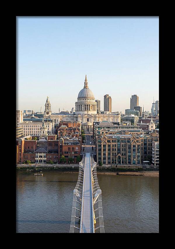 Londons Iconic St Pauls Cathedral