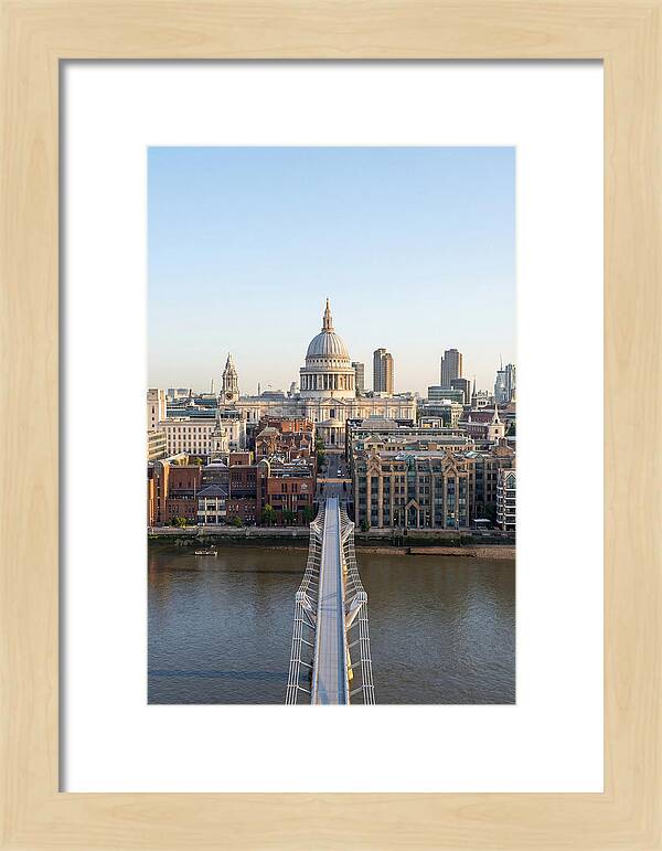 Londons Iconic St Pauls Cathedral