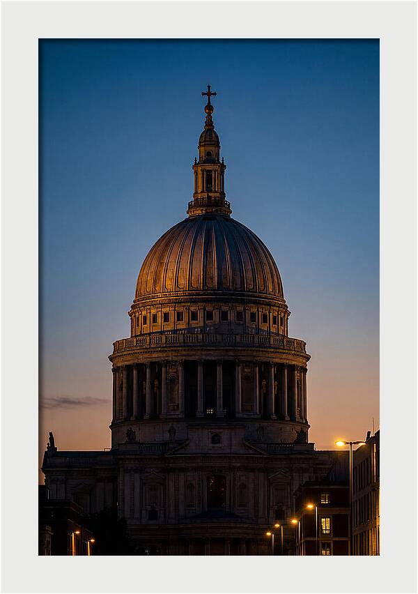 Londons Majestic St Pauls Cathedral