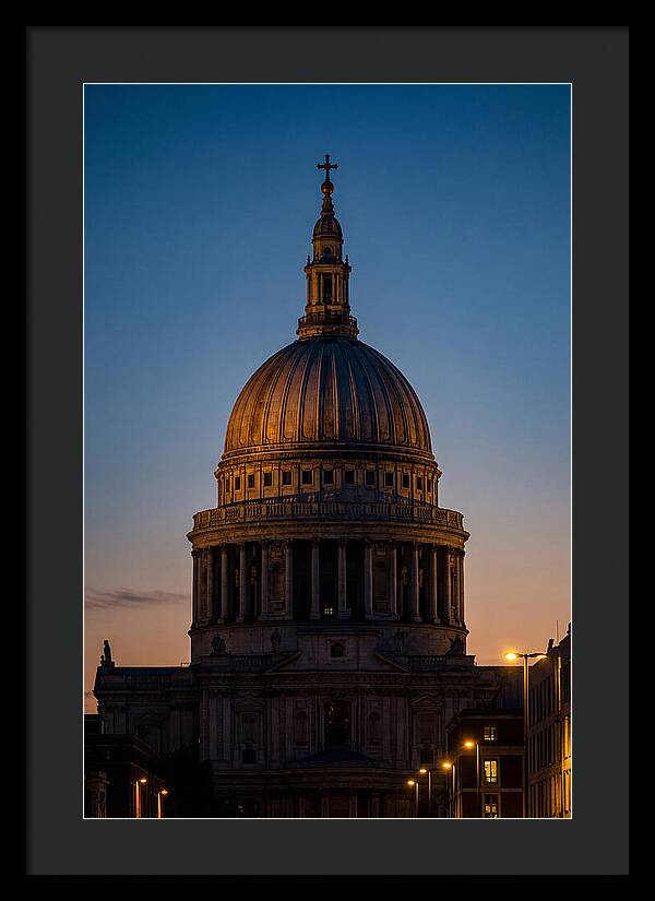 Londons Majestic St Pauls Cathedral