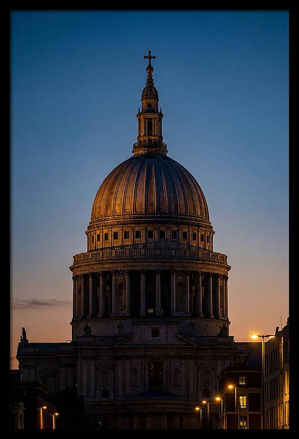 Londons Majestic St Pauls Cathedral