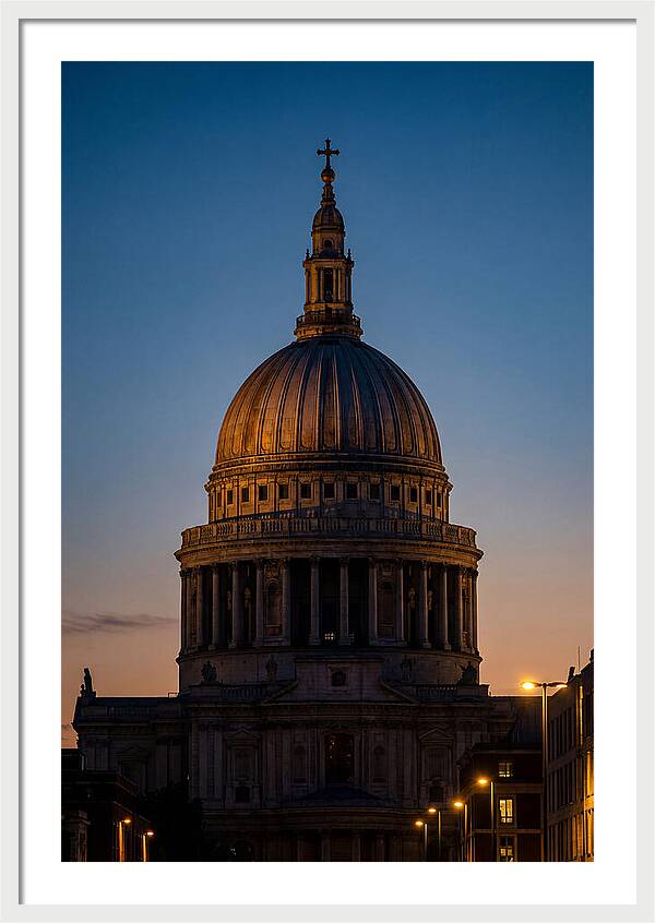 Londons Majestic St Pauls Cathedral