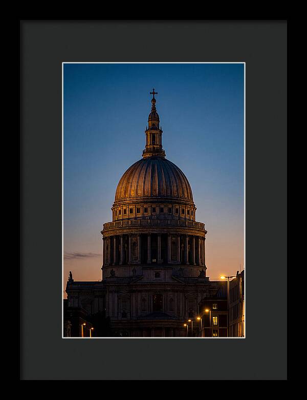 Londons Majestic St Pauls Cathedral