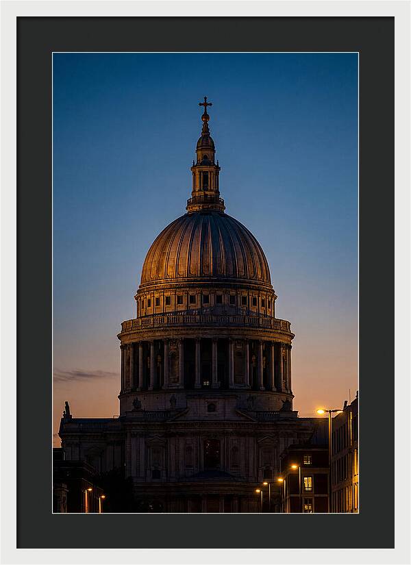 Londons Majestic St Pauls Cathedral