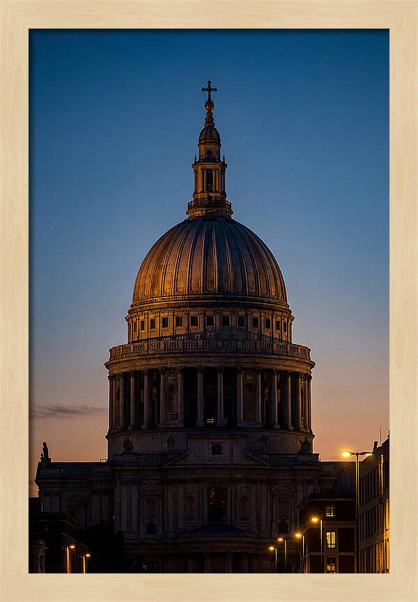 Londons Majestic St Pauls Cathedral
