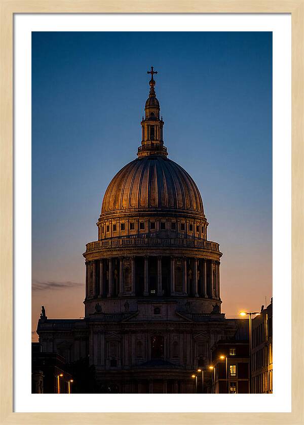 Londons Majestic St Pauls Cathedral