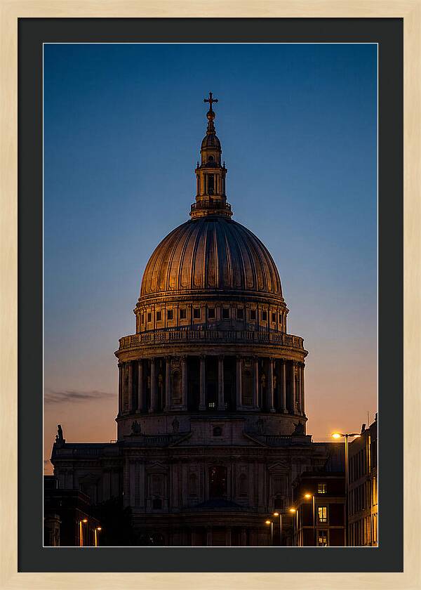 Londons Majestic St Pauls Cathedral