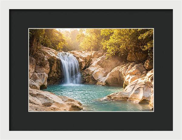 Lush Oasis Waterfall Escape