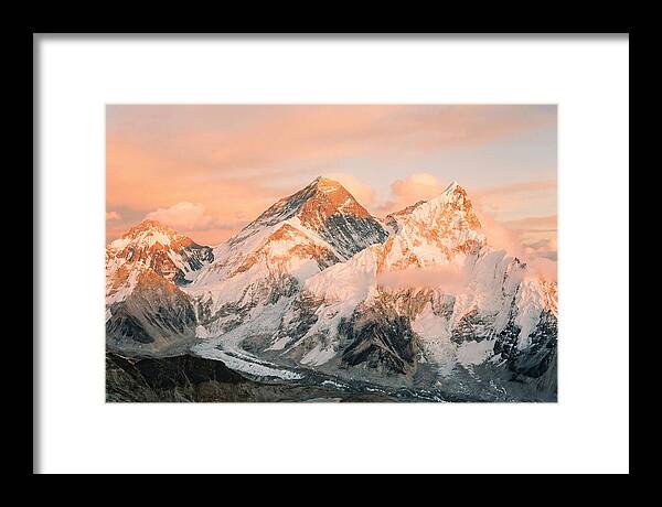 Majestic Mount Everest Vista