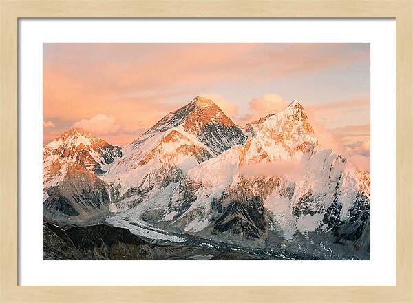 Majestic Mount Everest Vista
