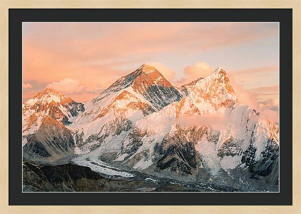 Majestic Mount Everest Vista