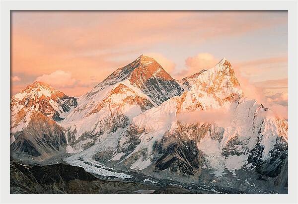Majestic Mount Everest Vista