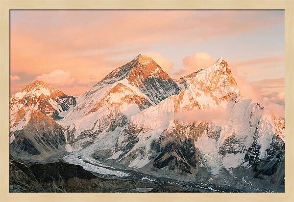 Majestic Mount Everest Vista
