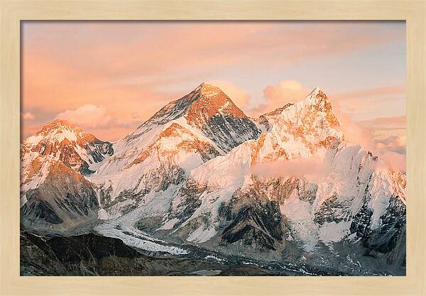 Majestic Mount Everest Vista