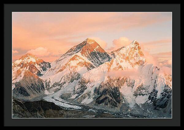 Majestic Mount Everest Vista