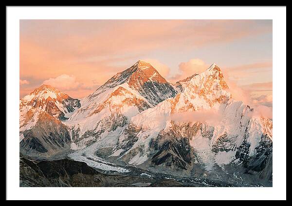 Majestic Mount Everest Vista