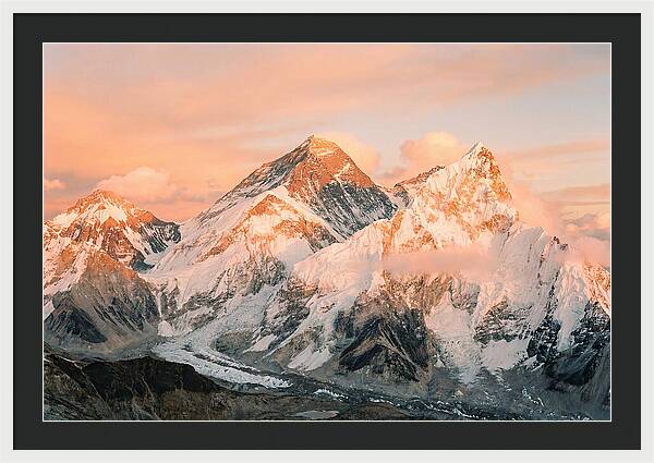Majestic Mount Everest Vista