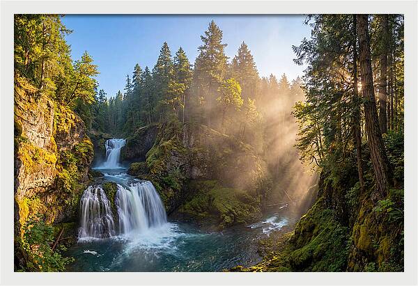 Majestic Multnomah Falls