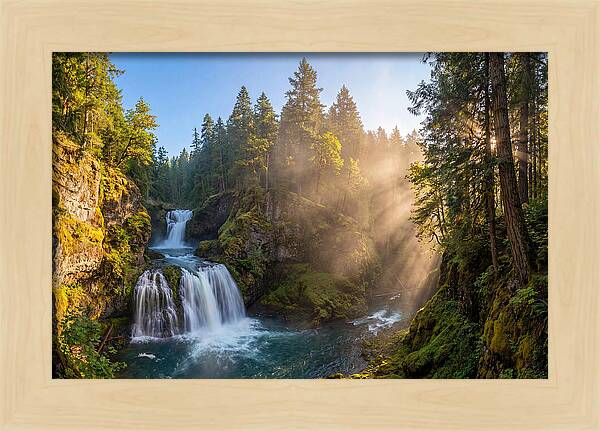 Majestic Multnomah Falls