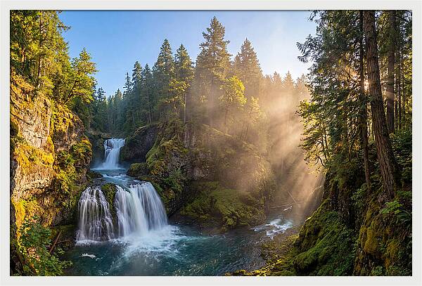 Majestic Multnomah Falls