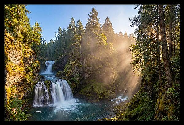 Majestic Multnomah Falls