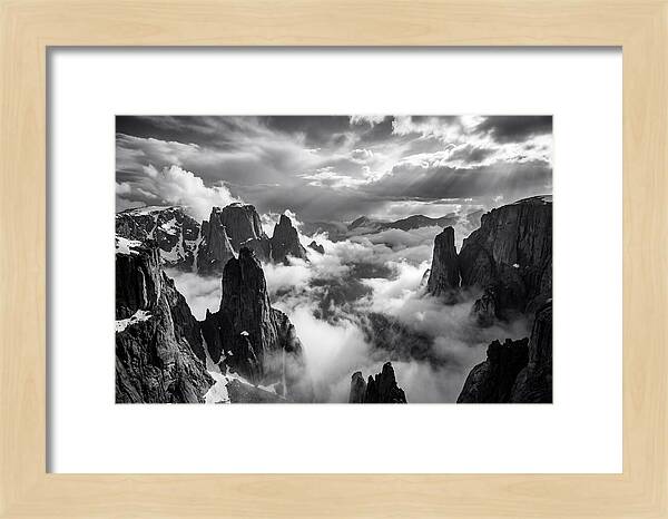 Majestic Peaks Of Zhangjiajie Mountains