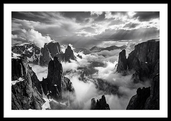 Majestic Peaks Of Zhangjiajie Mountains