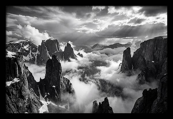 Majestic Peaks Of Zhangjiajie Mountains
