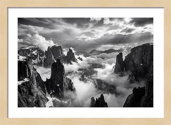 Majestic Peaks Of Zhangjiajie Mountains