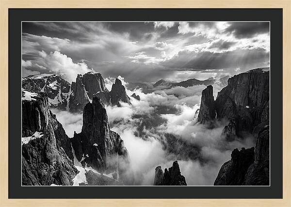 Majestic Peaks Of Zhangjiajie Mountains