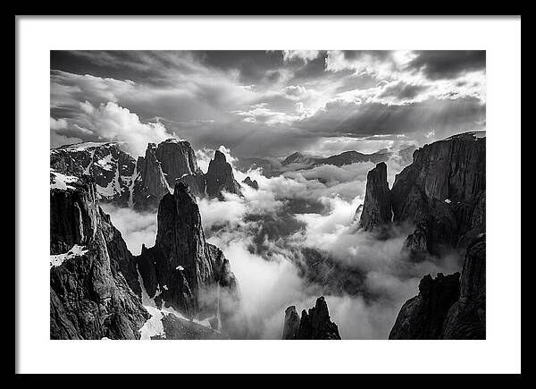 Majestic Peaks Of Zhangjiajie Mountains