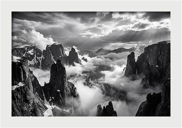 Majestic Peaks Of Zhangjiajie Mountains